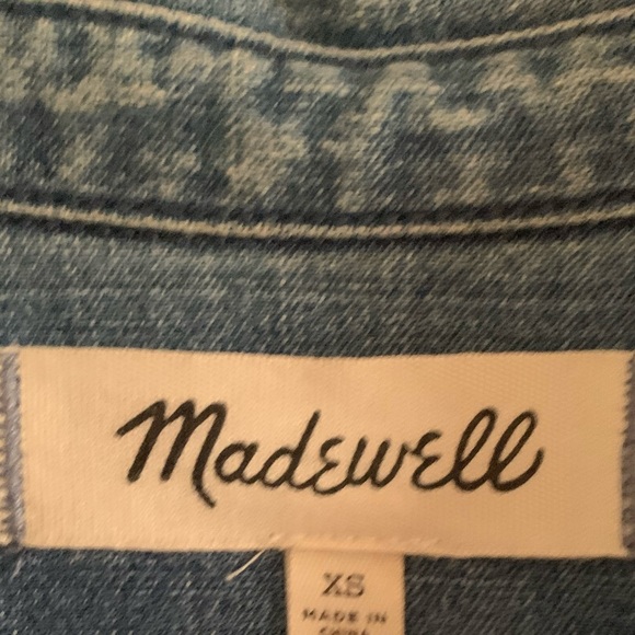 Madewell Denim Button Front Raw Hem Long Sleeve Blouse size XS EUC - Picture 5 of 6